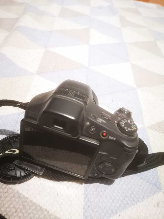 Sony Cyber-shot DSC-HX100V Bridge Camera, 16 MP – Black64729522279683123