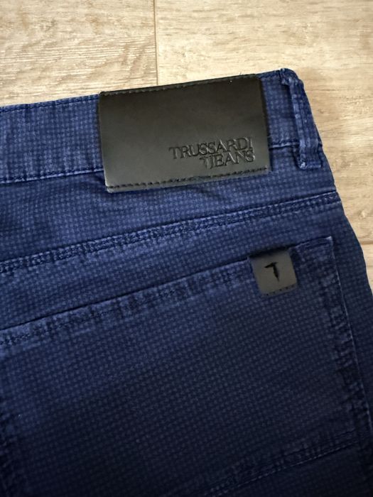 Джинсы Trussardi (оригинал). Размер по фокту 31-32 (46-48(