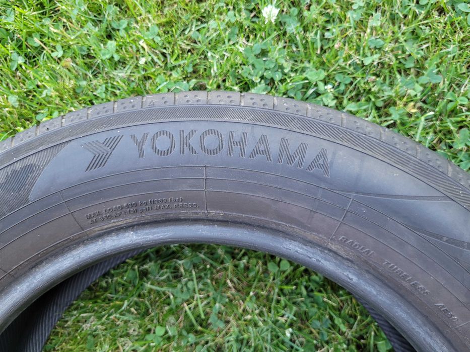 Sprzedam 2 szt. opon letnich Yokohama Bluearth rozmiar  205/60 R 16.