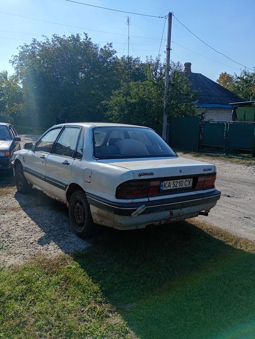 Mitsubishi Galant 6