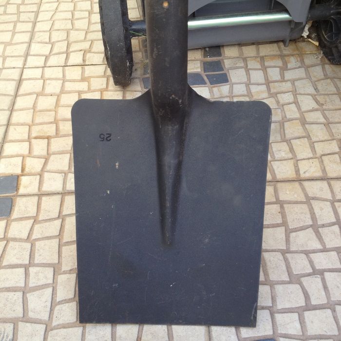Pá de jardinagem ou obras .