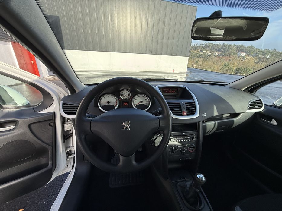 Peugeot 207 1.4 Hdi 5 lugares
