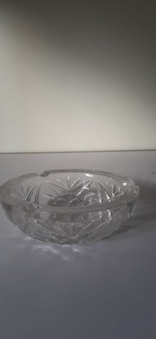 Cinzeiro redondo cristal