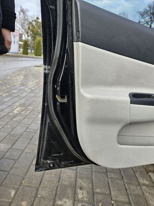 Продам машину,хюндай акцент 2009