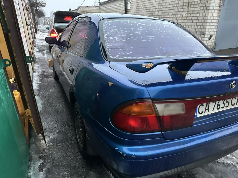 Продам мазду 323