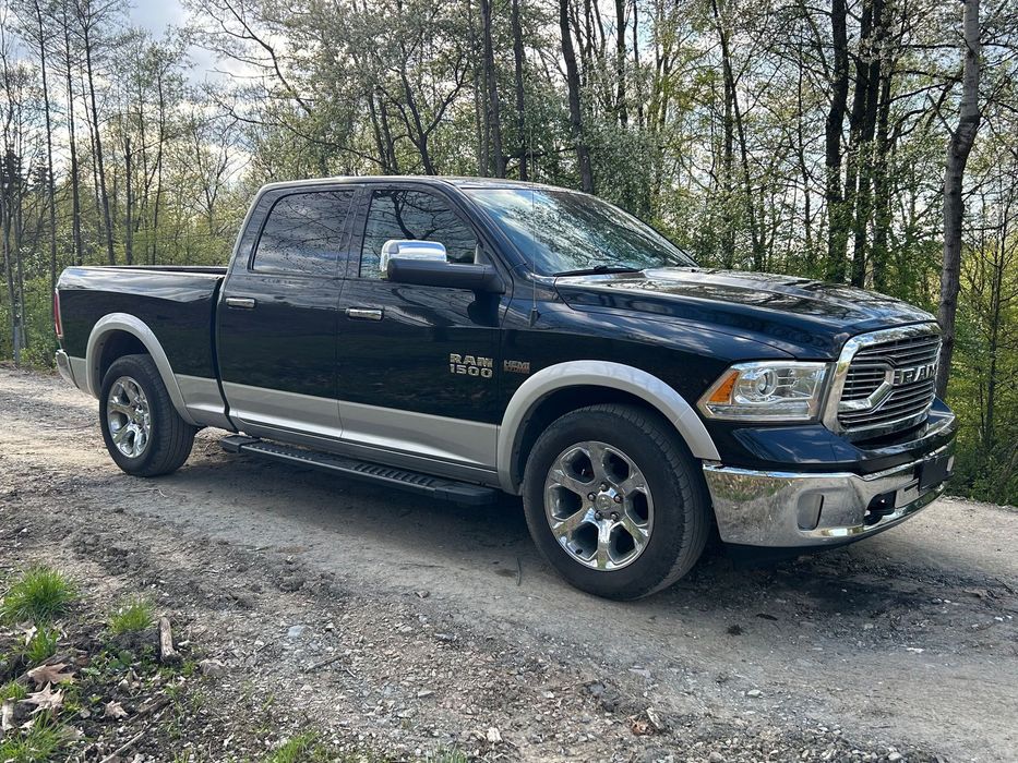 Dodge RAM Dodge RAM 1500 LARAMIE 5.7L V8 401 KM 2018r 6-os