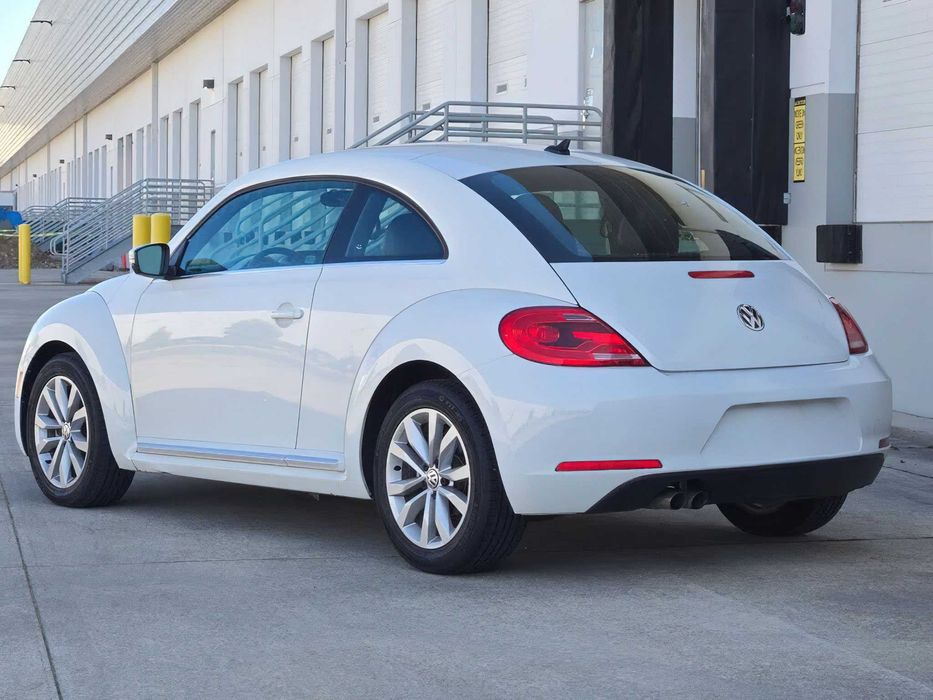 Volkswagen Beetle      2015