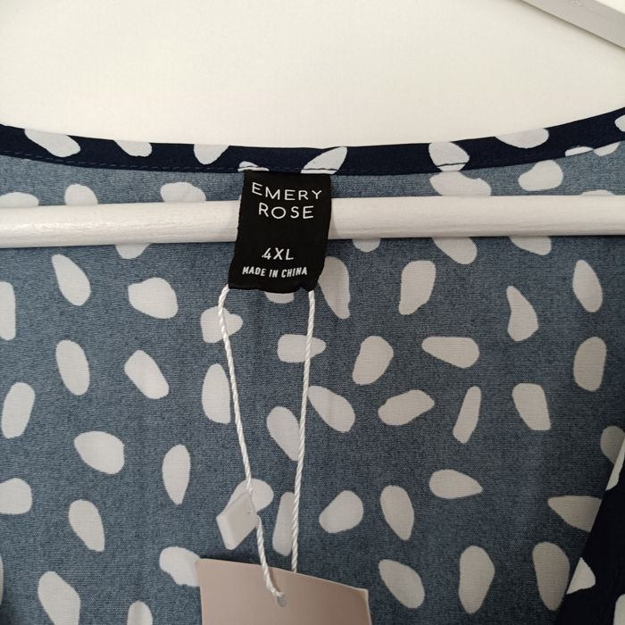 Nowa sukienka " Emery Rose" 4Xl
