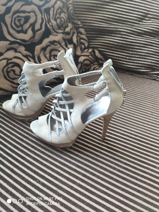 Guess Buty szpilki botki