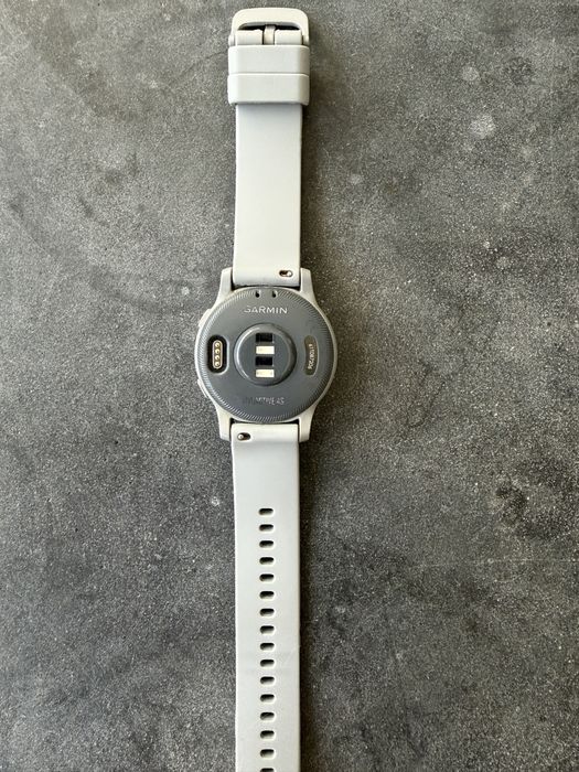 Garmin Vivoactive 4S Cinza