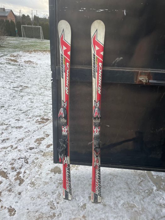 Narty Nordica czerwone