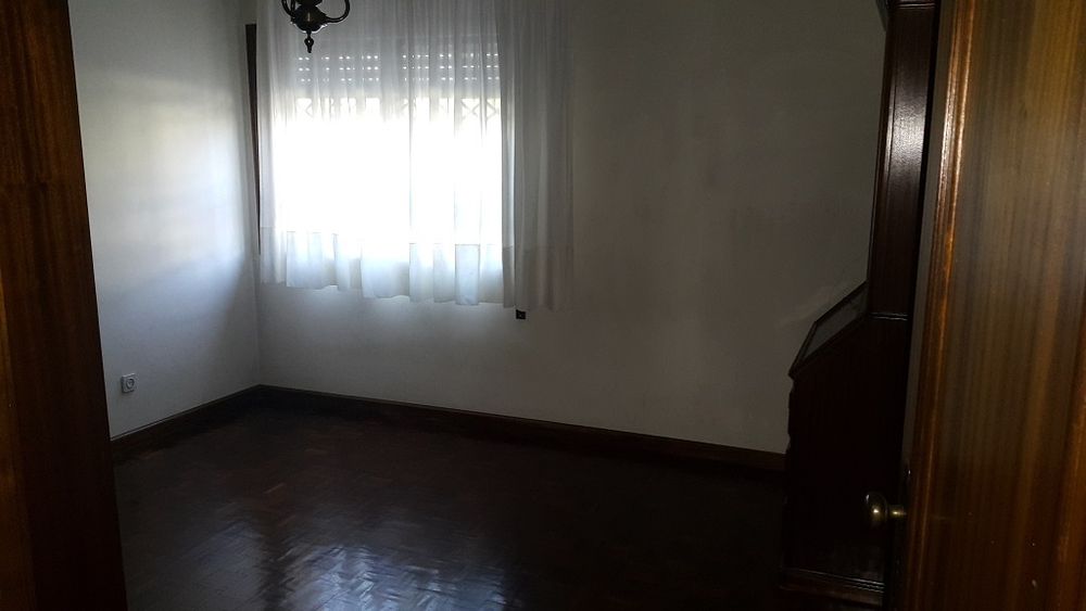 T2 com garagem box (Rio Tinto, Forno, perto da Areosa)