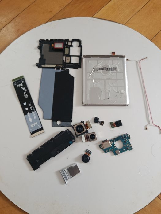 Samsung galaxy s20 fe по запчастинам