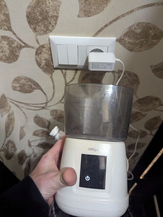 Іригатор Waterpulse V700 Plus то (V300) вживаний, робочий