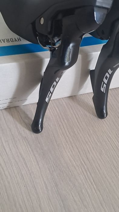 Klamkomanetki hydrauliczne Shimano 105 ST-R7120 2x12 nowe
