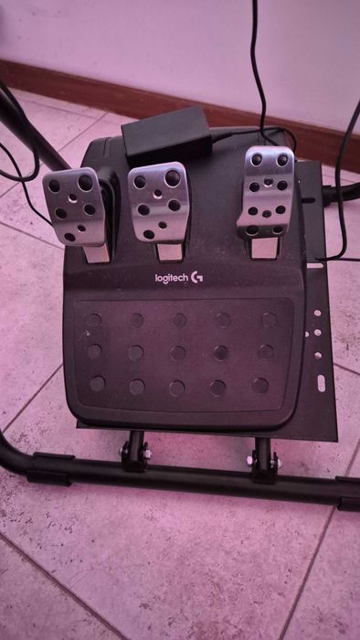 Vendo volante Logitech G29 PS5/PC e suporte