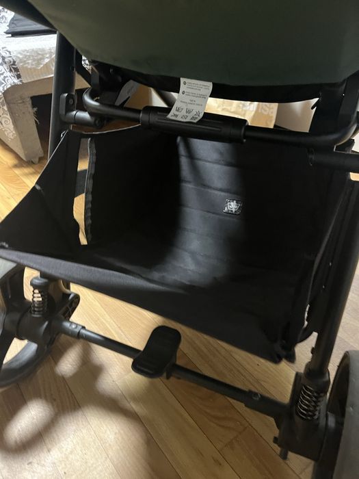 Продам прогулянкову коляску Carrello Bravo