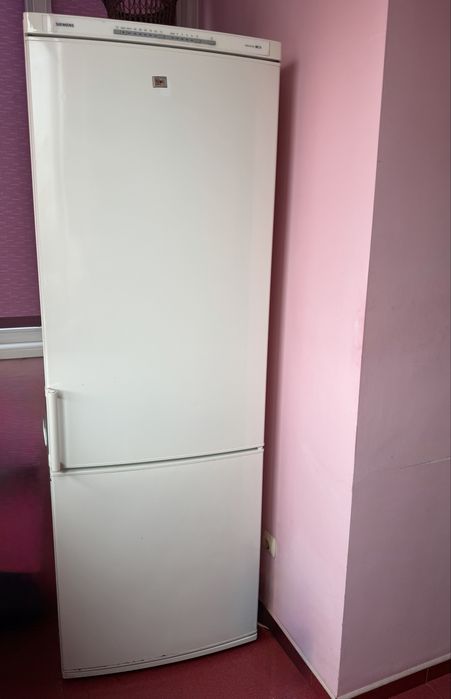 Холодильник  Siemens