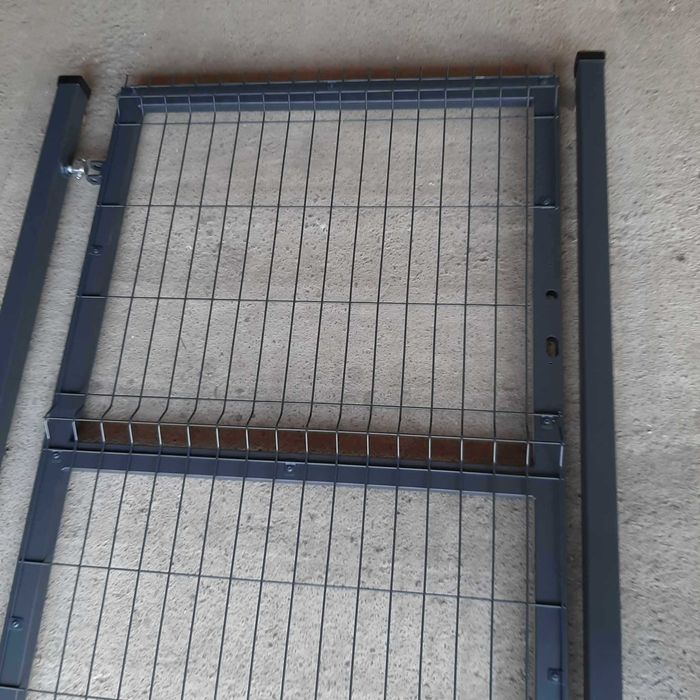 Tania furtka panelowa H150, 2 słupki H200. Kompletna gotowa do montażu