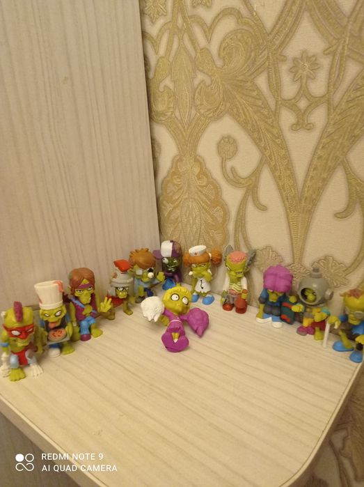 Фигурки ретро и современные