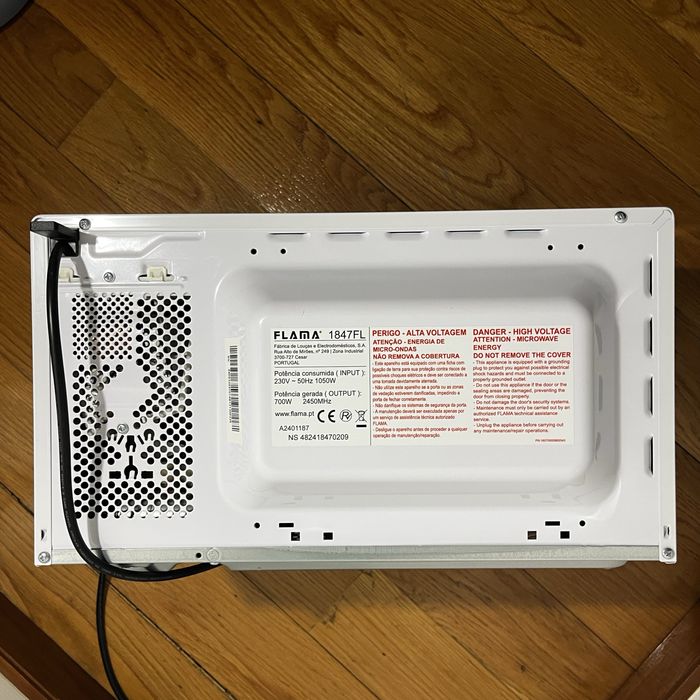 microondas FLAMA 1847FL 20L branco