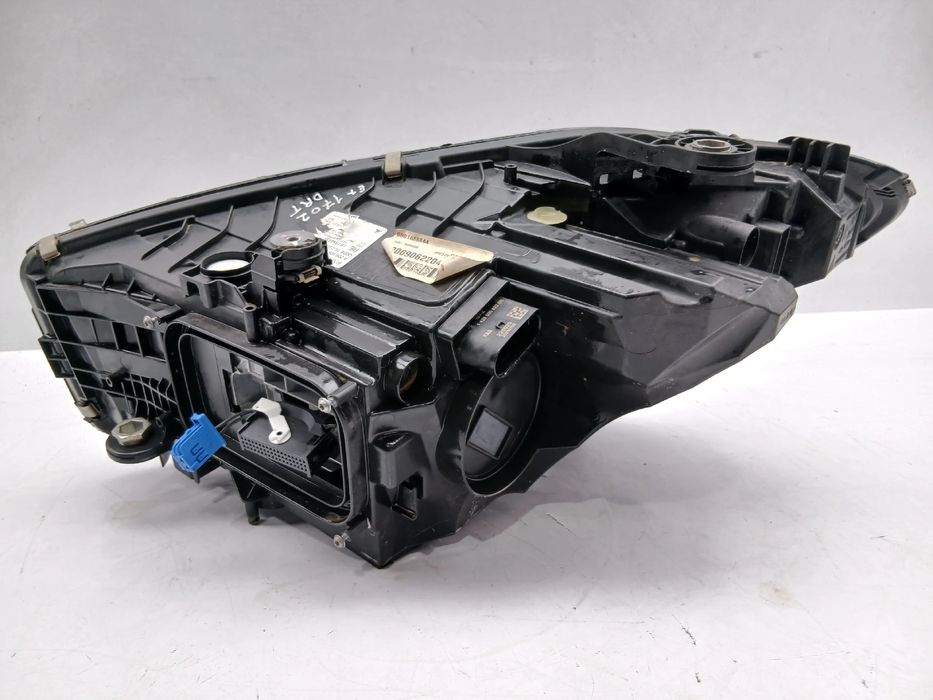 Ótica / farol direita MERCEDES-BENZ Classe C Carrinha (S206)