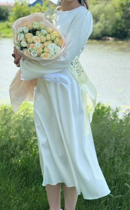 Сукня атласна жіноча