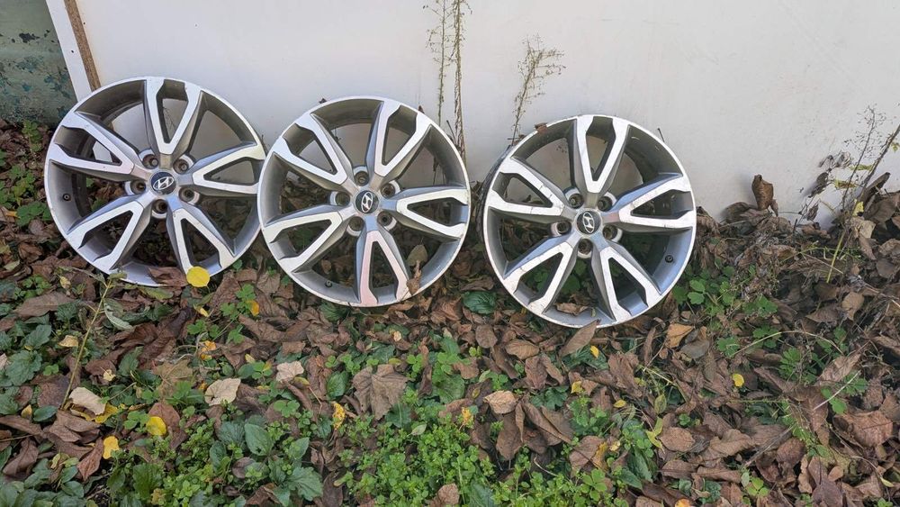 Диски на SantaFE , R18 є тільки 3 шт