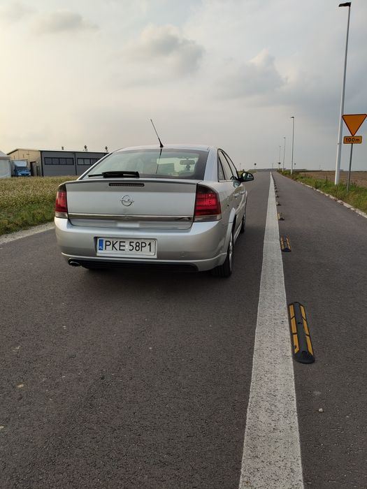 Opel Vectra C  GTS 1.9  120 km 2004r.
