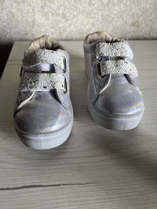 Кросівки 23р