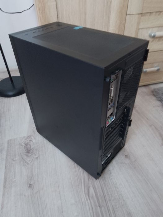 Komputer do gier RX 6600 Ryzen 5 16gb ram ddr4 gamming
