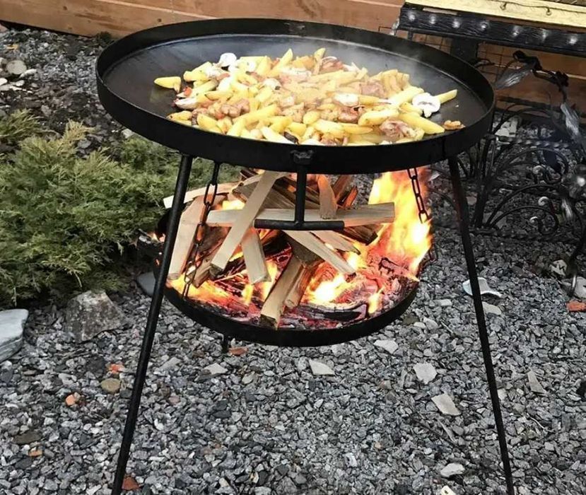 Сковорода з диска борони, із розбірними ніжками, лопатка у подарунок