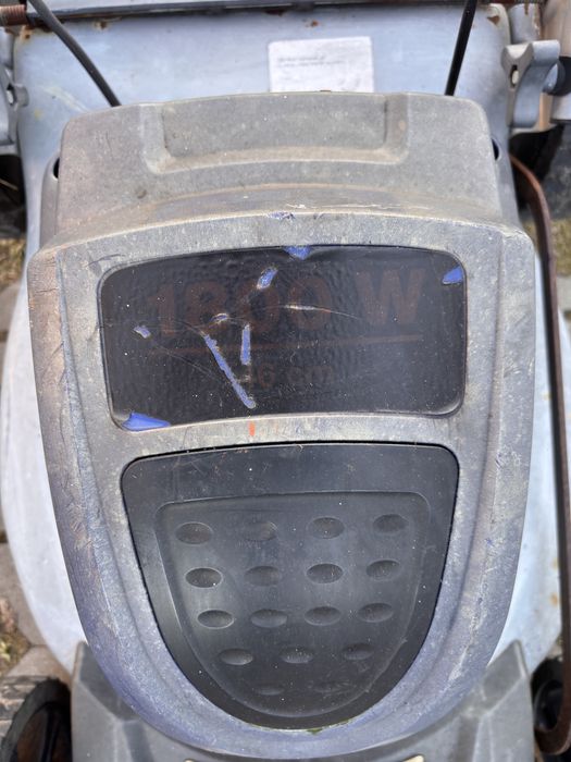 Kosiarka elektryczna z napędem 1800w