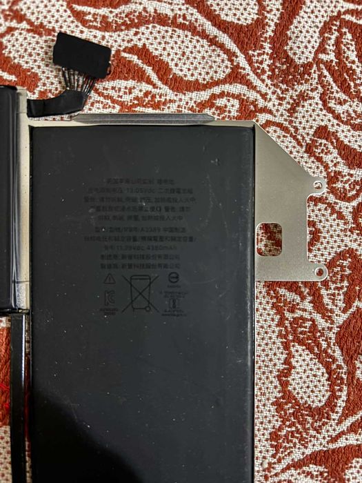 Батарея macbook m1. Ємність ще 78% .