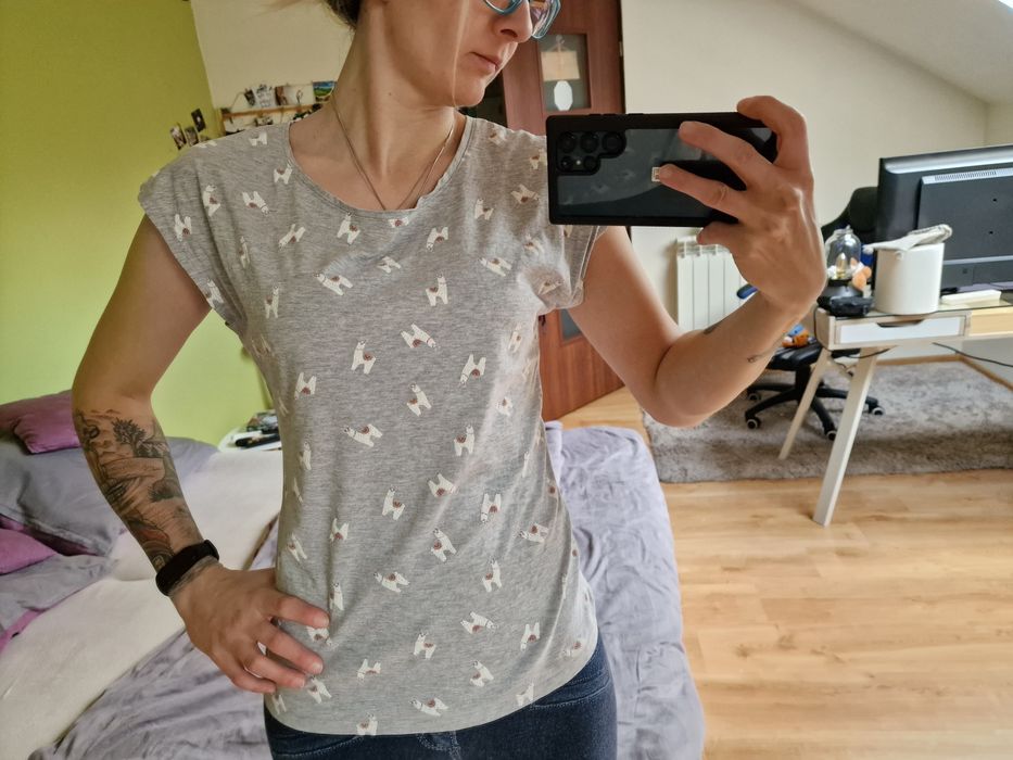 Tshirt w lamy marki orsay