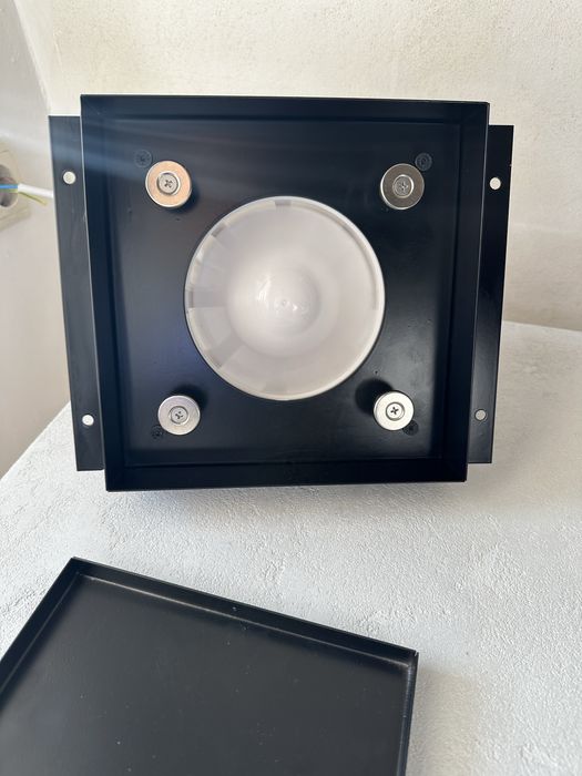 Витяжка прихованого монтажу з вентилятором під плитку