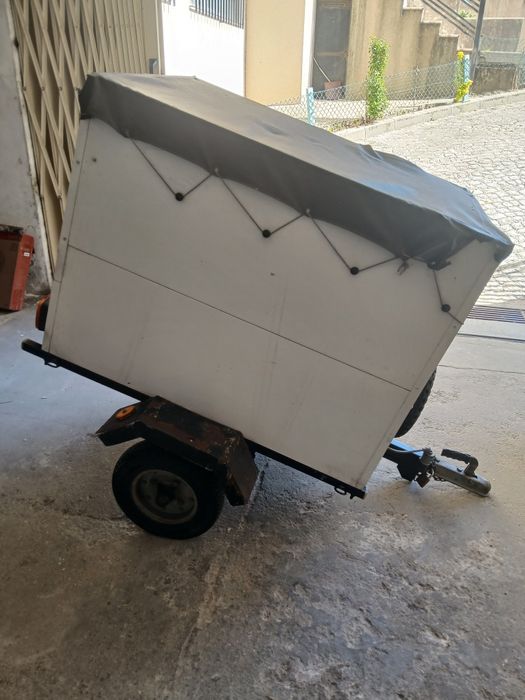 Vendo atrelado em bom estado