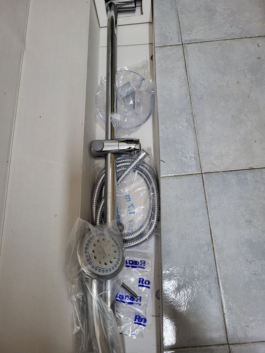 Chuveiro e Barra de Duche Roca