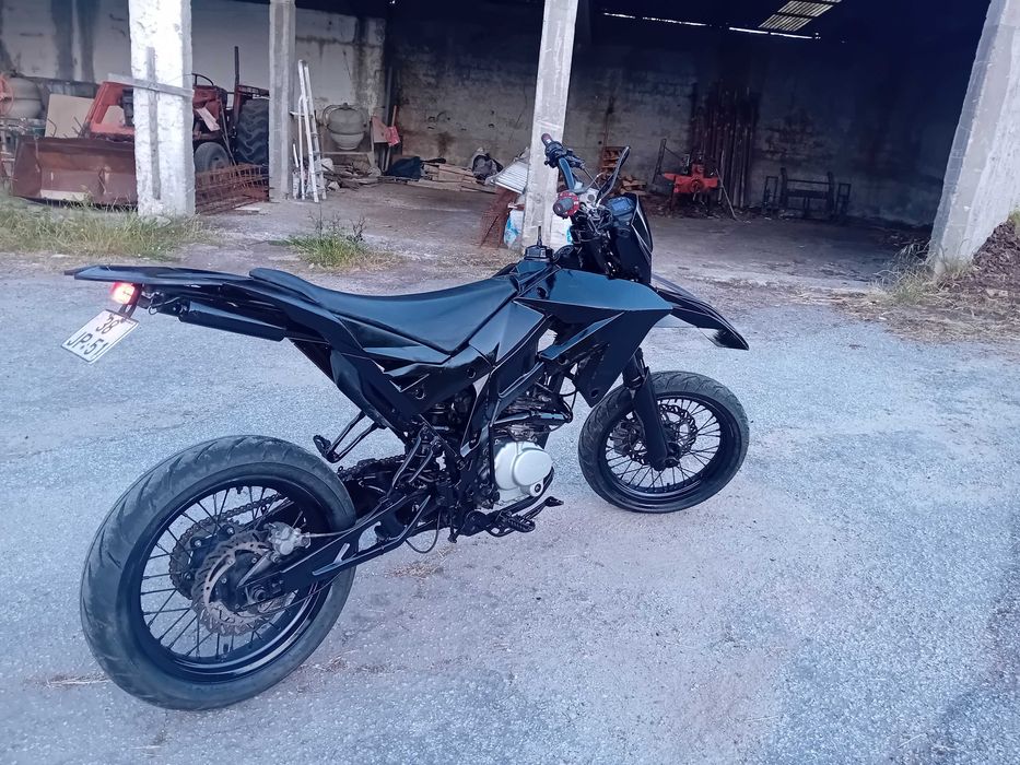 Mota supermotard goes 125