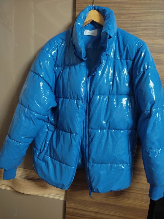 Продам куртку зимову