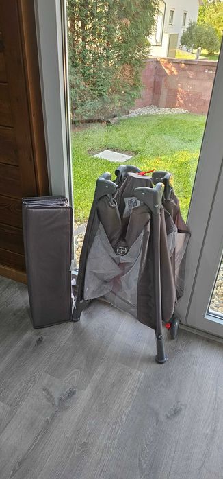 Cama de viagem de bebé