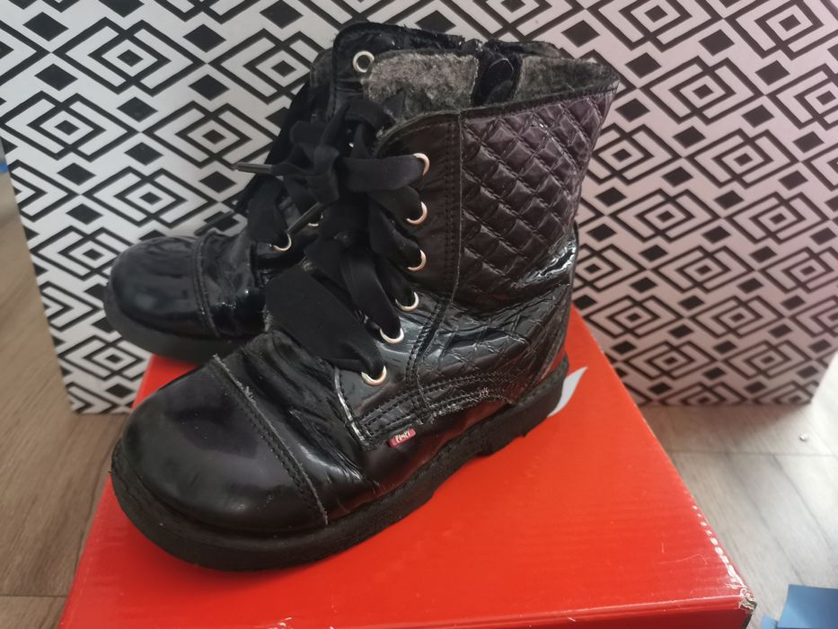 Buty lakierowane emel 25