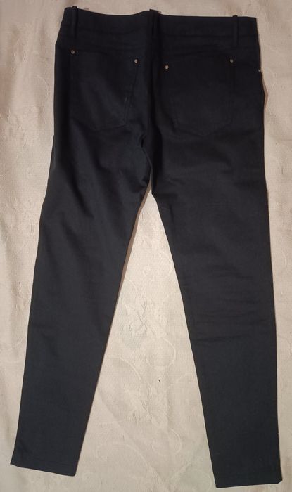 Черные стрейч брюки 44