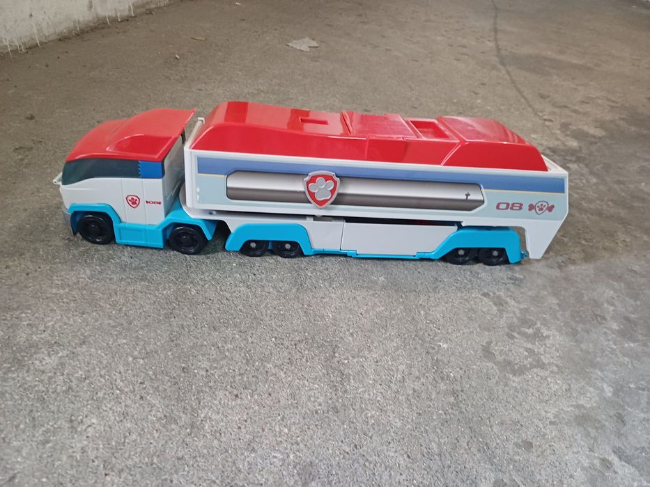 Camiao patrulha pata