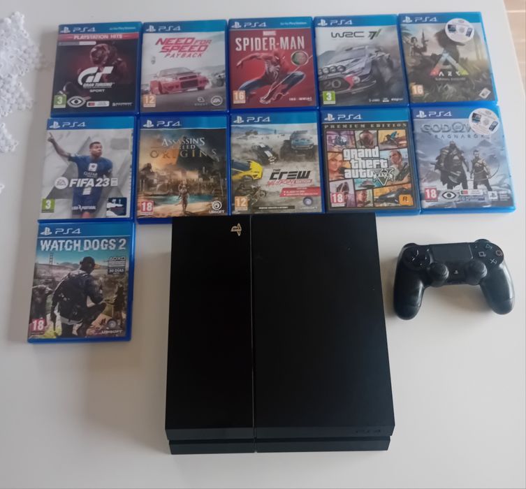 PlayStation 4 Pro Impecável com jogos!!