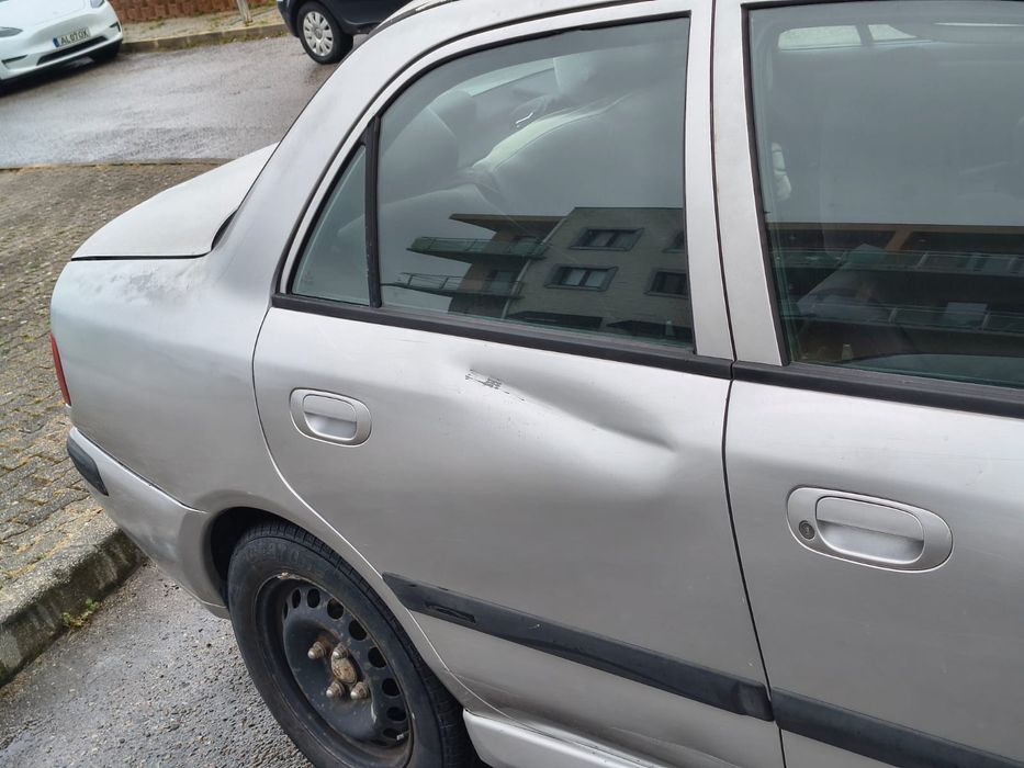 Mitsubishi carisma