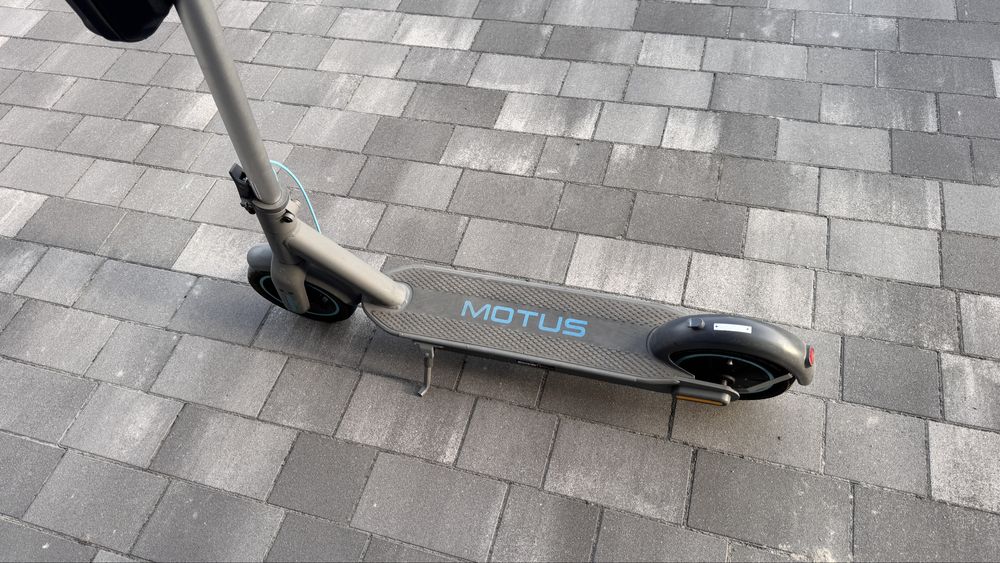 Hulajnoga Motus scooty 10
