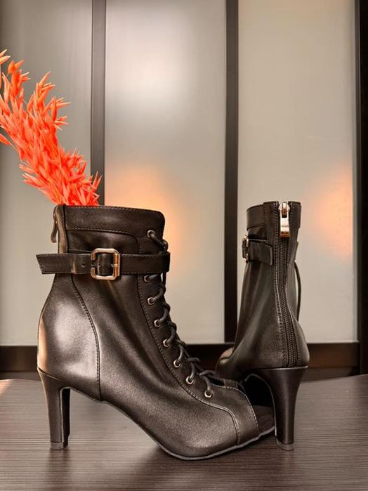 Хілси, взуття для танців , туфлі на каблуках