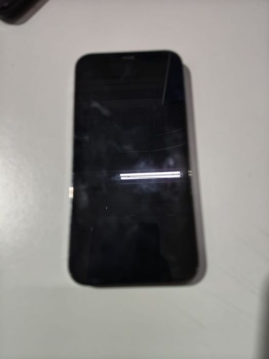 iPhone 12 Pro como novo +2 capas + carregador indução