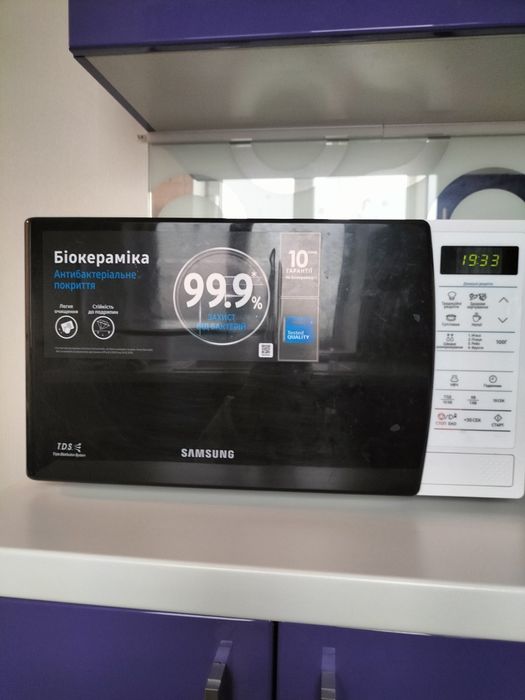 Продам микроволновку Самсунг